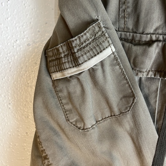 BKE military style jacket with patch on left arm size small - Picture 4 of 12